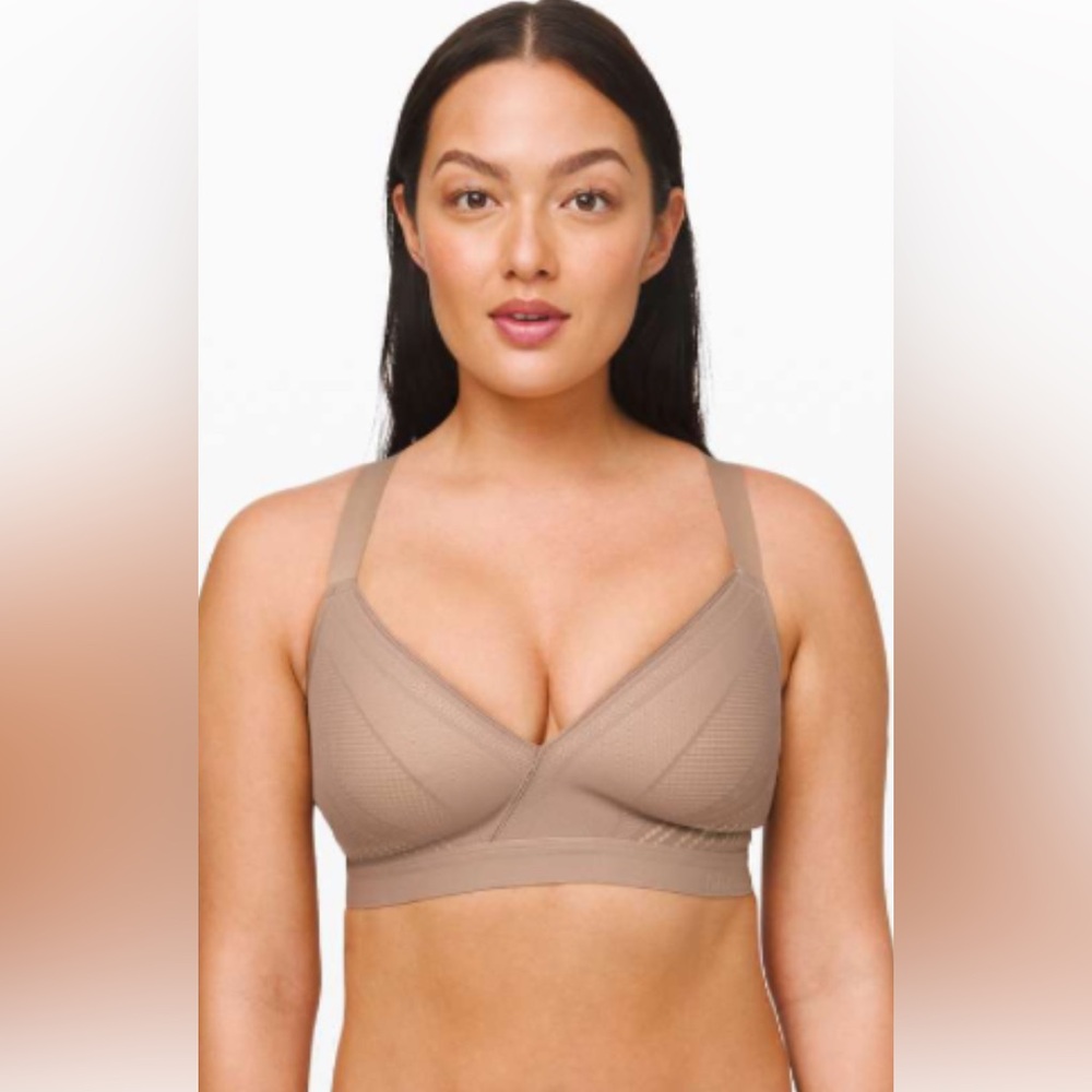 Lululemon awake to lace bra size 34D